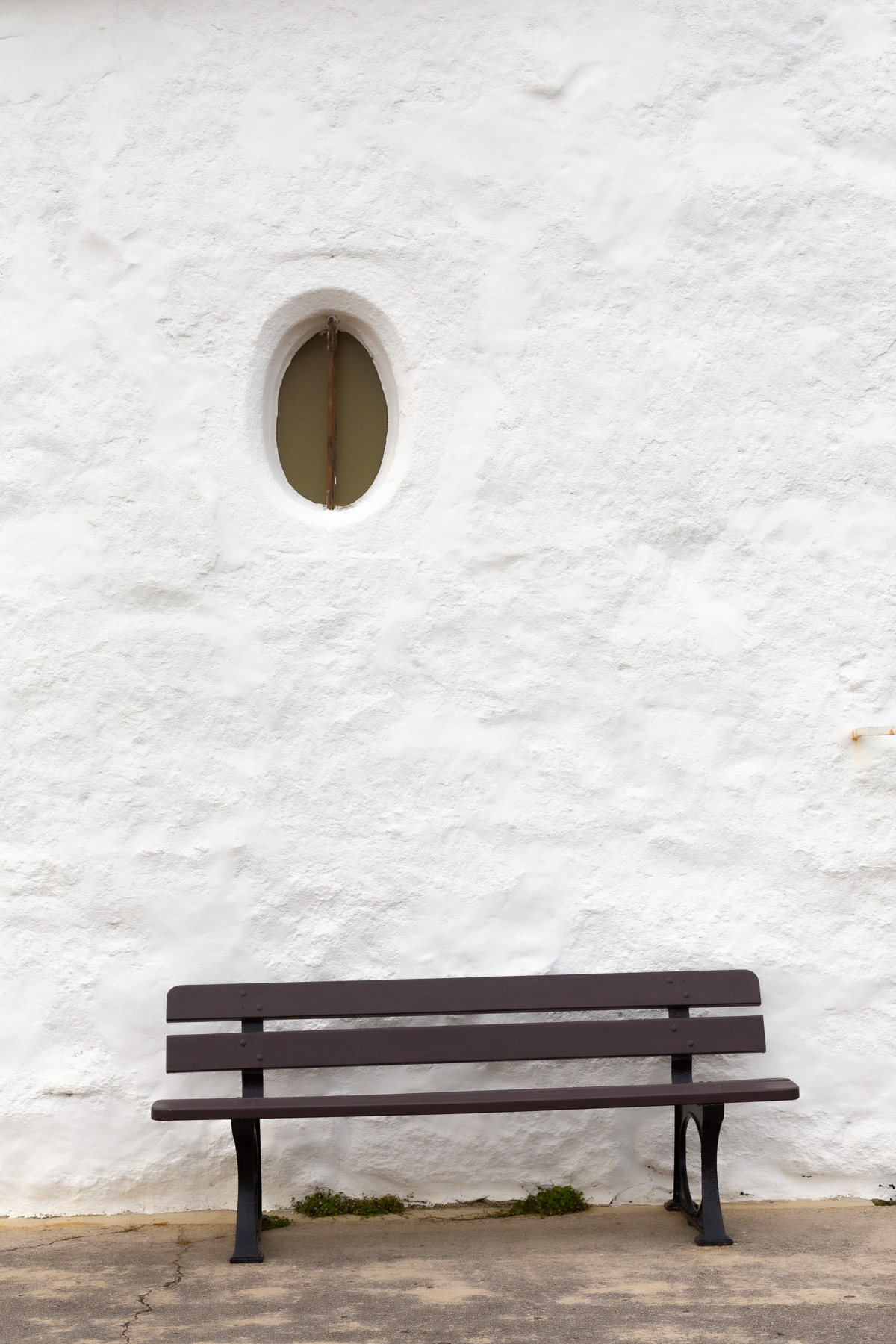 Photo minimaliste d'un banc - Canon EOS 5D Mark III - EF 50 mm f/1,4 USM - ISO 200 - f/7,1 - 1/2000 s