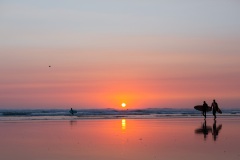 Surfeurs au coucher du soleil - Canon EOS 5D Mark III - EF 50 mm f/1,4 USM - ISO 800 - f/2,8 - 1/6400 s