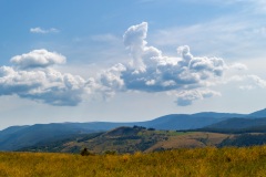 Nuages sur le causse Méjean (panoramique 3 photos) - Canon EOS 5D Mark III - EF 50 mm f/1,4 USM - ISO 100 - f/11 - 1/640 s