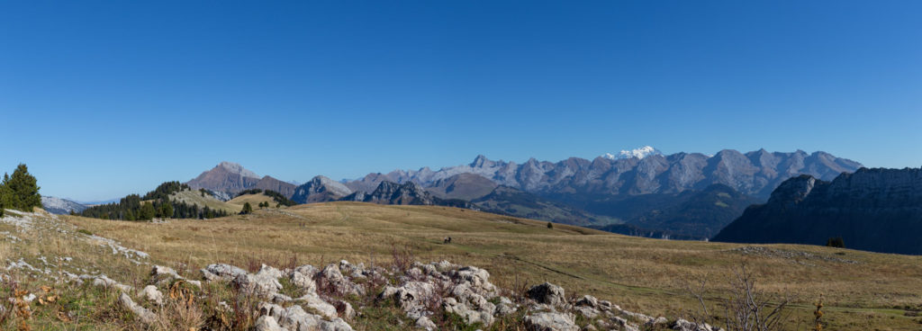 Panoramique du plateau des Glières