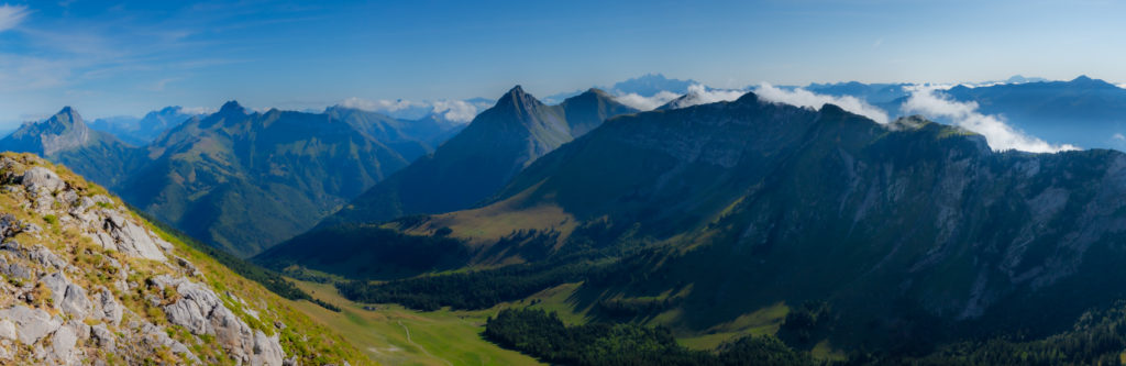 Panoramique depuis la dent de l'Arclusaz