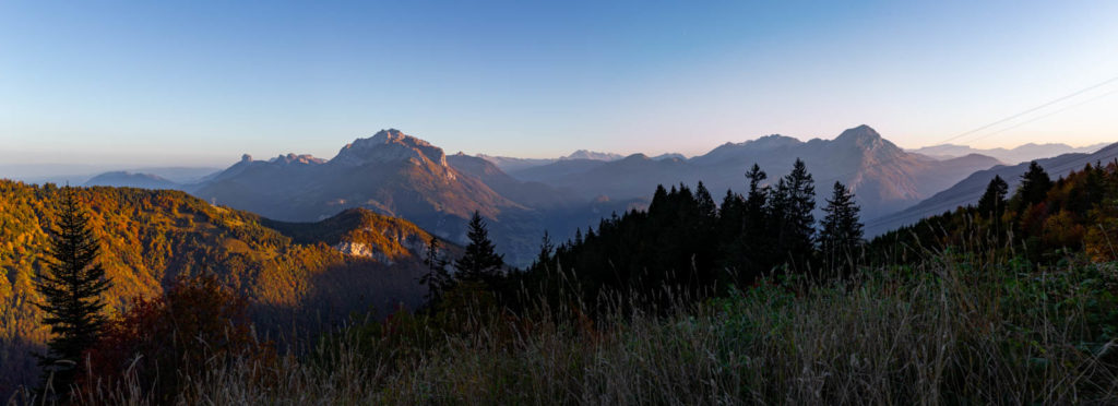 Panoramique (6 photos) sur la Tournette depuis la Sambuy - Canon EOS 5D Mark III - EF 50 mm f/1,4 USM - ISO 200 - f/11 - 1/160 s