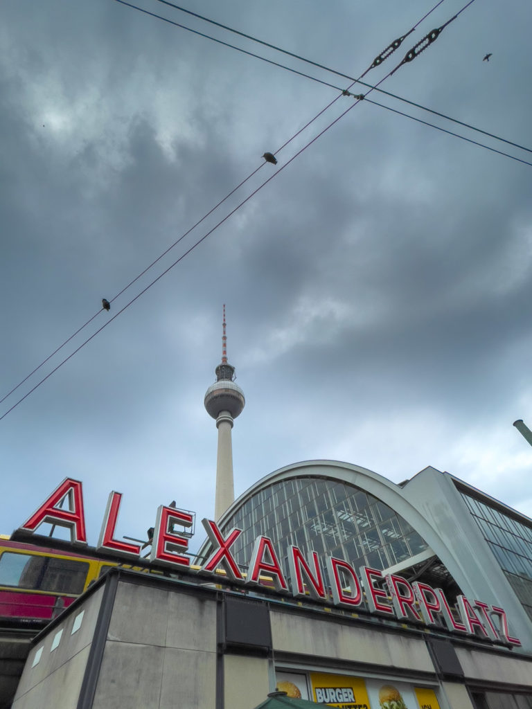 Tour télévision de Berlin depuis l'Alexanderplatz